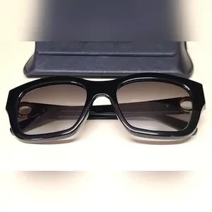 Salvatore Ferragamo | Accessories | Ferragamo New Black Lux 